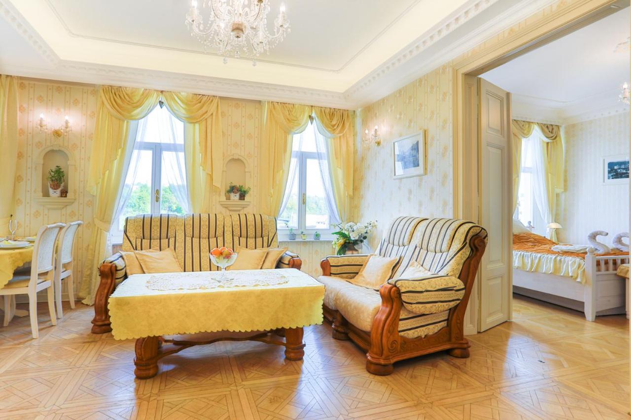 Apartman Nostalgia Karlovy Vary Bagian luar foto
